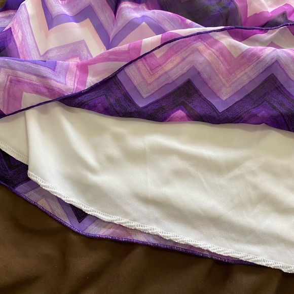 NWT Patterned mini dress - Picture 9 of 10